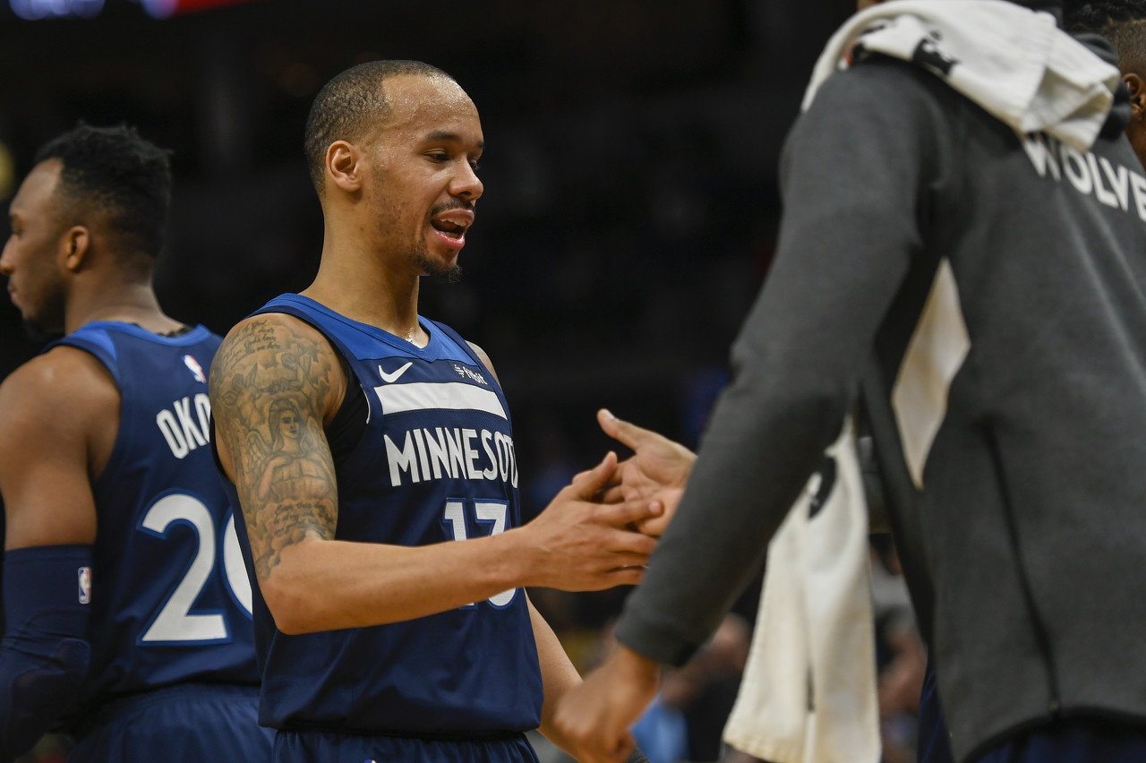 稳健到底会 稳健到底会